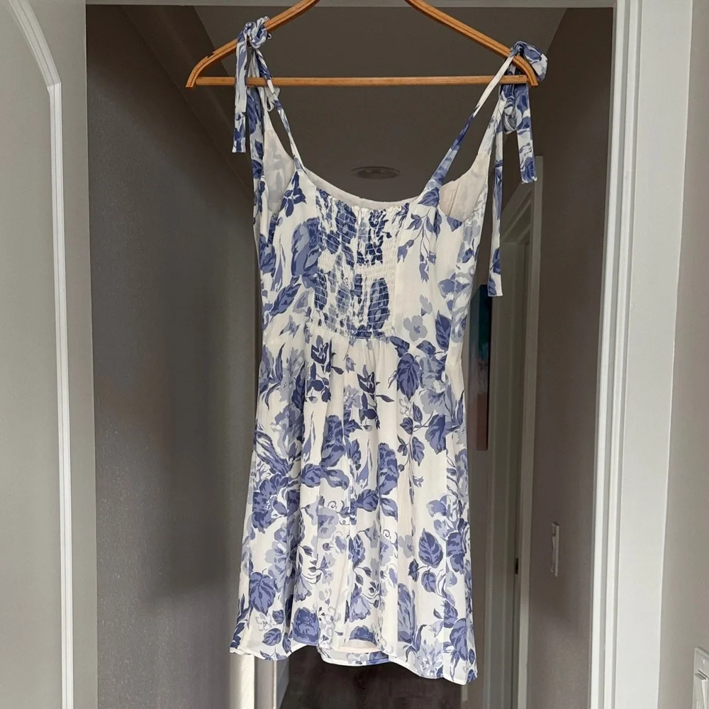 Reformation Blue and White Floral Mini Dress - Picture 2 of 5